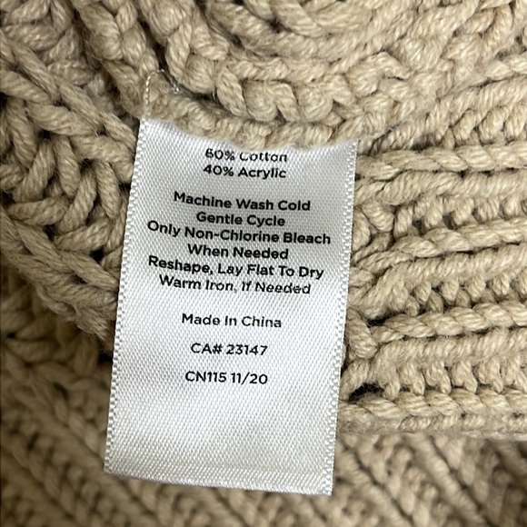 Haven Well Within chunky knit v-neckline button down sweater cardigan,size large - Picture 6 of 12